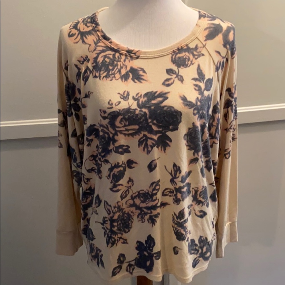 Libian long sleeve top